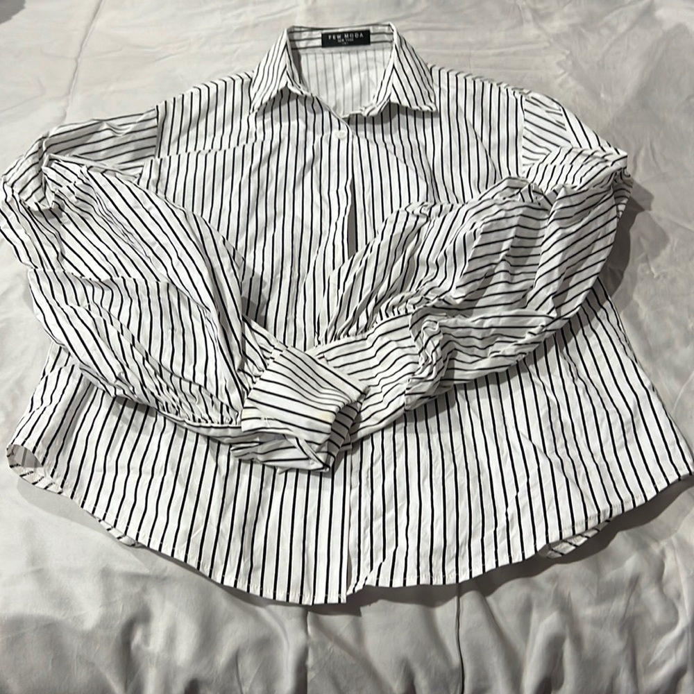 Few moda button down shirt
